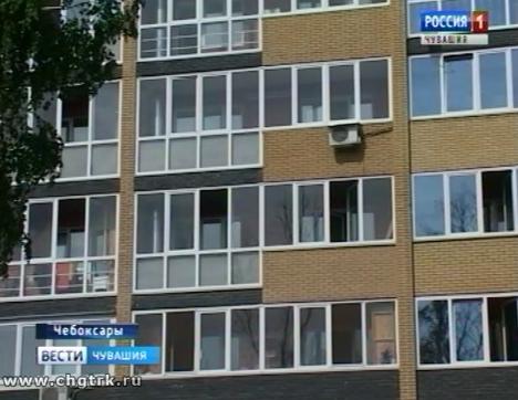 В Чебоксарах трое малышей выпали из открытых окон В Чебоксарах трое малышей выпали из открытых окон
