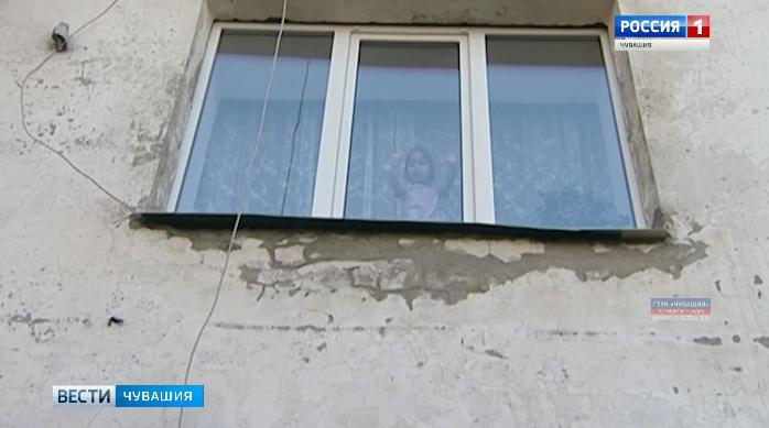 Осторожно, дети: специалисты напоминают, что оставлять окна открытыми опасно Осторожно, дети: специалисты напоминают, что оставлять окна открытыми опасно