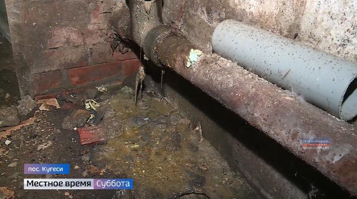 В Кугесях многодетная мать с шестью детьми вынуждена жить в разваливающемся общежитии В Кугесях многодетная мать с шестью детьми вынуждена жить в разваливающемся общежитии