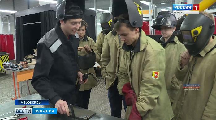 Победитель чемпионата WorldSkills-2019 провел обучающий мастер-класс для студентов чебоксарского электромеханического колледжа Победитель чемпионата WorldSkills-2019 провел обучающий мастер-класс для студентов чебоксарского электромеханического колледжа