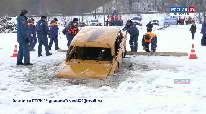 На Волге прошли учения МЧС На Волге прошли учения МЧС