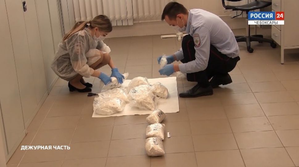Чувашские полицейские задержали наркоторговца мефедроном Чувашские полицейские задержали наркоторговца мефедроном