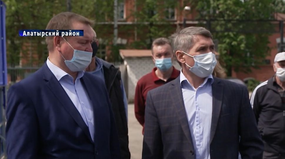 Олег Николаев уходит в поля: руководитель Чувашии усиливает работу в районах Олег Николаев уходит в поля: руководитель Чувашии усиливает работу в районах