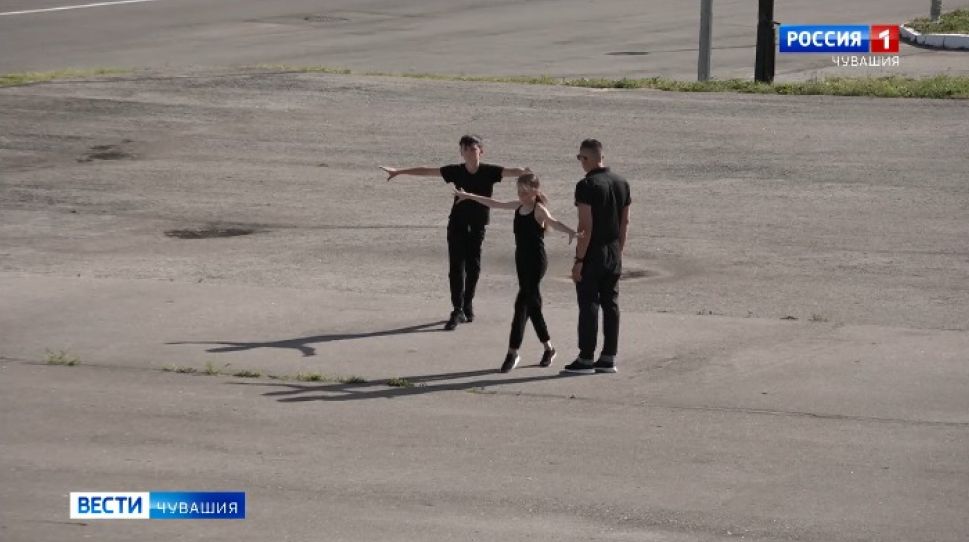 Подопечные федерации танцевального спорта Чувашии тренируются на свежем воздухе Подопечные федерации танцевального спорта Чувашии тренируются на свежем воздухе