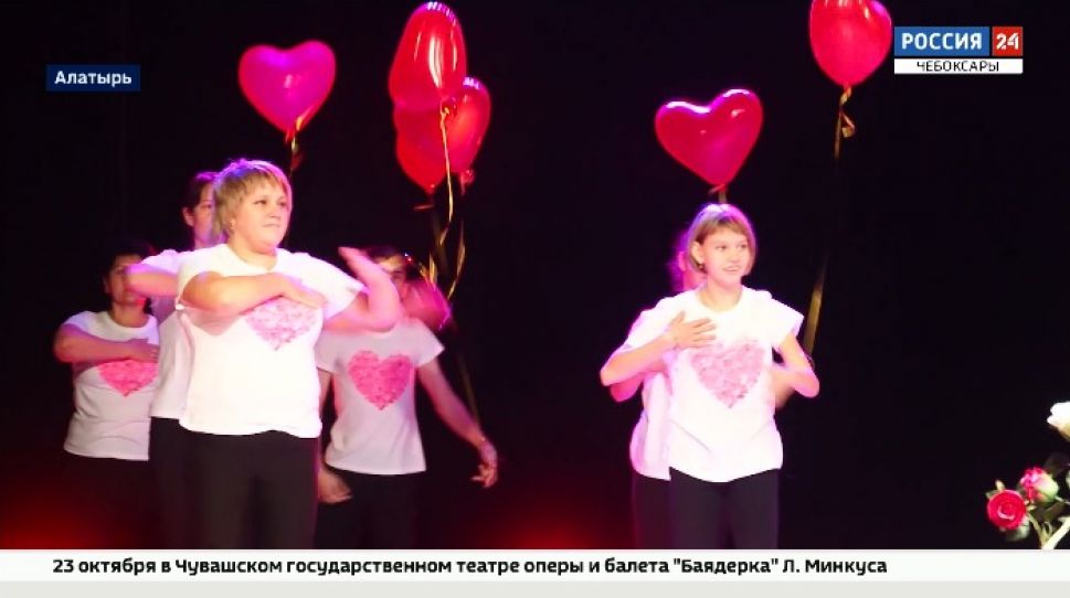 В Алатыре прошел Межрегиональный фестиваль творчества инвалидов «Во имя жизни» В Алатыре прошел Межрегиональный фестиваль творчества инвалидов «Во имя жизни»