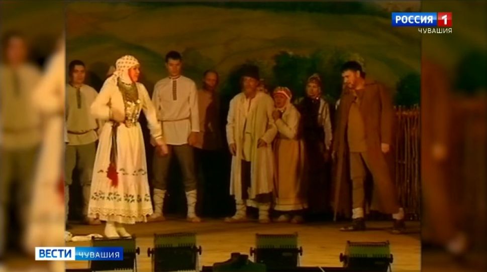 Артисты Чувашского драмтеатра решили поддержать медиков, борющихся с коронавирусом Артисты Чувашского драмтеатра решили поддержать медиков, борющихся с коронавирусом