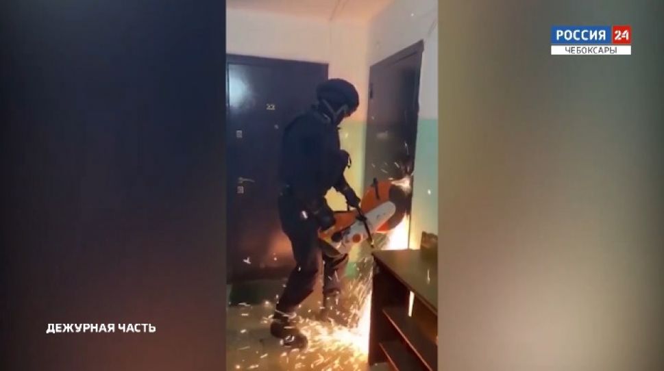 В Чувашии завершено расследование уголовного дела о краже денег с банковских счетов граждан
В Чувашии завершено расследование уголовного дела о краже денег с банковских счетов граждан