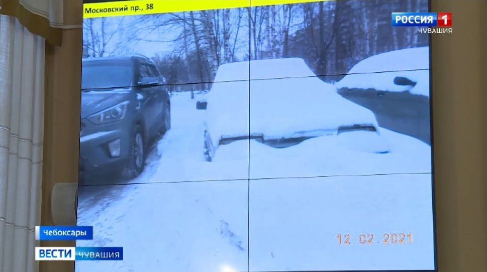 С брошенными машинами в чебоксарских дворах наведут порядок С брошенными машинами в чебоксарских дворах наведут порядок