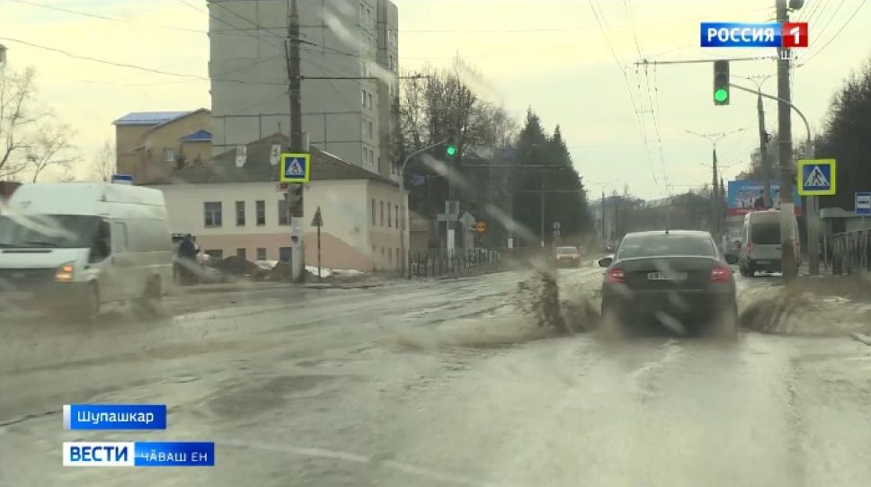Шупашкарти Граждан урамӗнче юсав ӗҫӗсем пуҫланнӑ Шупашкарти Граждан урамӗнче юсав ӗҫӗсем пуҫланнӑ