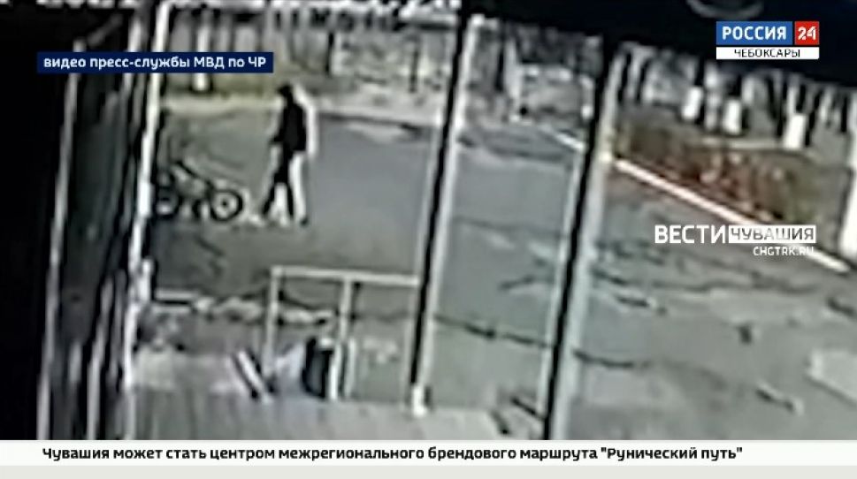 Взяли за ЗОЖ: новочебоксарские полицейские поймали любителя виски и велосипедов Взяли за ЗОЖ: новочебоксарские полицейские поймали любителя виски и велосипедов