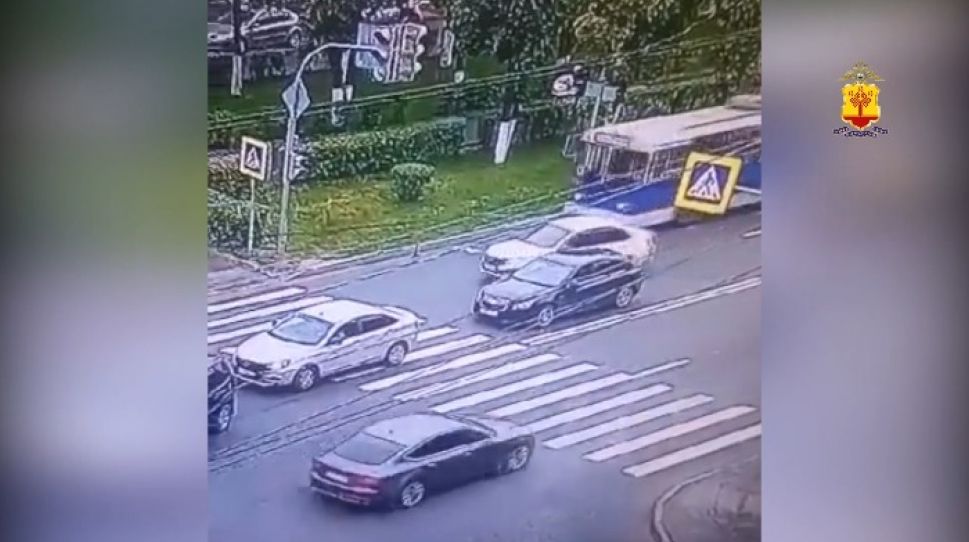 В Чебоксарах осужден водитель «Гранты», подрезавший троллейбус В Чебоксарах осужден водитель «Гранты», подрезавший троллейбус