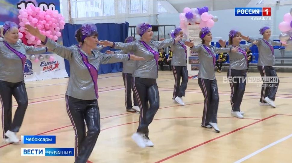 От мала до велика: в Чебоксарах прошли массовые соревнования по фитнес-аэробике и акробатическому рок-н-роллу
