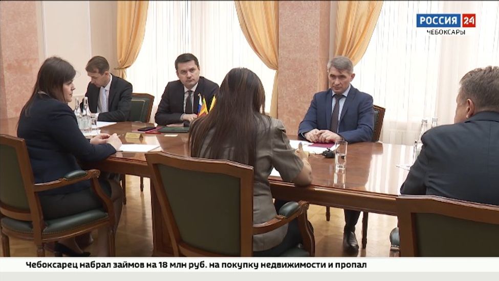 Глава Чувашии встретился послом Шри-Ланки Джанитой Лиянаге Глава Чувашии встретился послом Шри-Ланки Джанитой Лиянаге