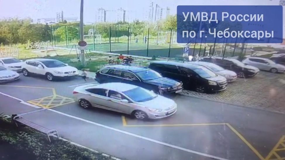 В Чебоксарах иномарка сбила 7-летнюю девочку В Чебоксарах иномарка сбила 7-летнюю девочку