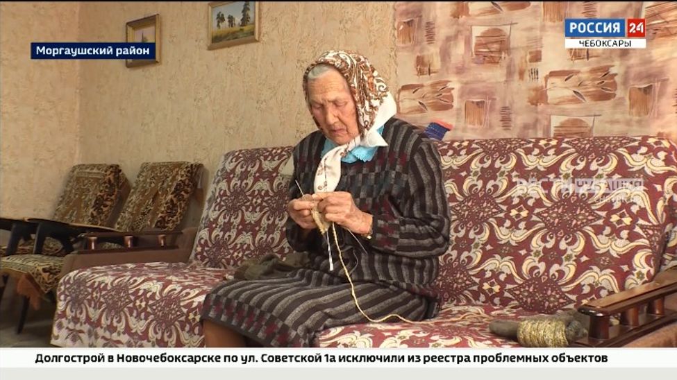 Жительницы Чувашии вяжут теплые носки для российских военных Жительницы Чувашии вяжут теплые носки для российских военных