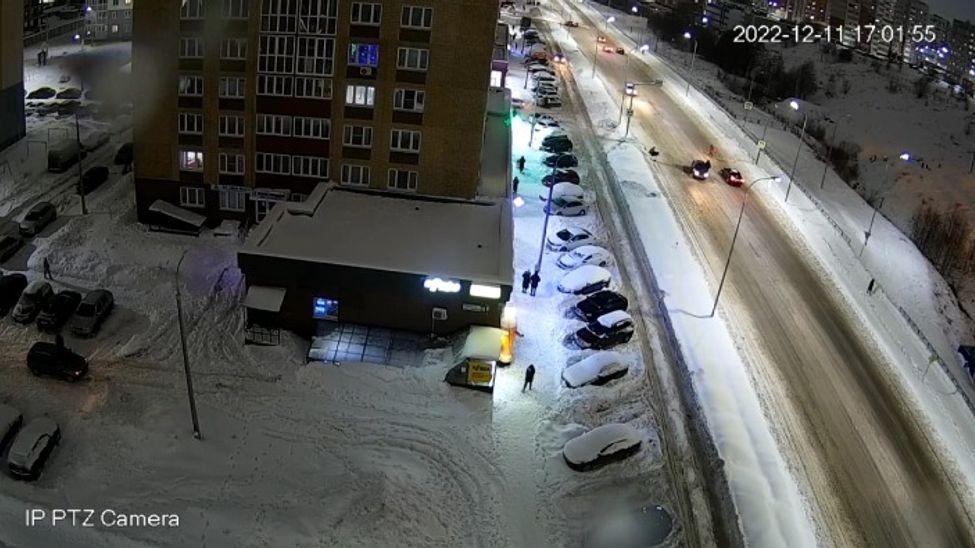 В Чебоксарах водитель "Гранты" сбил пешехода на "зебре" В Чебоксарах водитель "Гранты" сбил пешехода на "зебре"