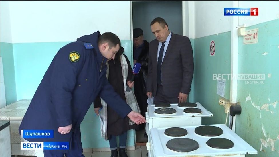 Республикӑра йывӑр лару-тӑрӑва лекнисем вӑхӑтлӑх усӑ курмалли ҫурт-йӗре тӗрӗслеҫҫӗ Республикӑра йывӑр лару-тӑрӑва лекнисем вӑхӑтлӑх усӑ курмалли ҫурт-йӗре тӗрӗслеҫҫӗ
