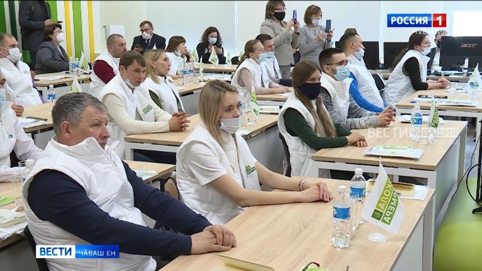 Республикӑра "Фермер шкулӗнче" вӗренес текенсенчен заявкӑсем йышӑнма пуҫланӑ