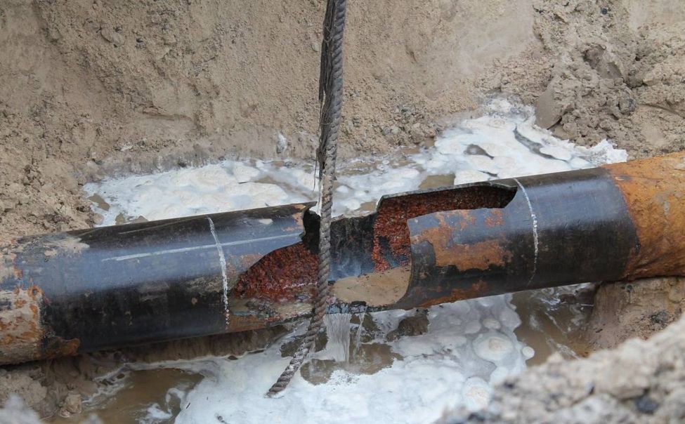 Прокуратура потребовала начать капремонт водопроводных сетей в Алатыре, изношенных на 100%