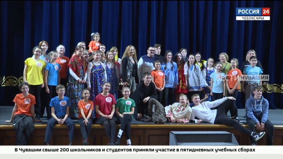 Ученики марпосадской гимназии №1 показали спектакль на сцене Русского Драматического театра Ученики марпосадской гимназии №1 показали спектакль на сцене Русского Драматического театра