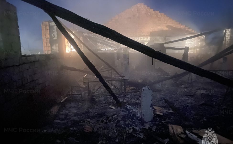 В Аликовском районе сгорел мебельный цех СХПК