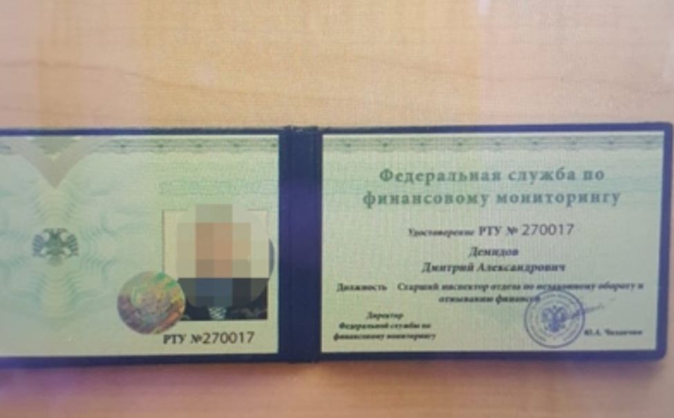 Пожилой чебоксарец поверил угрозам мошенников и лишился около 4 млн рублей