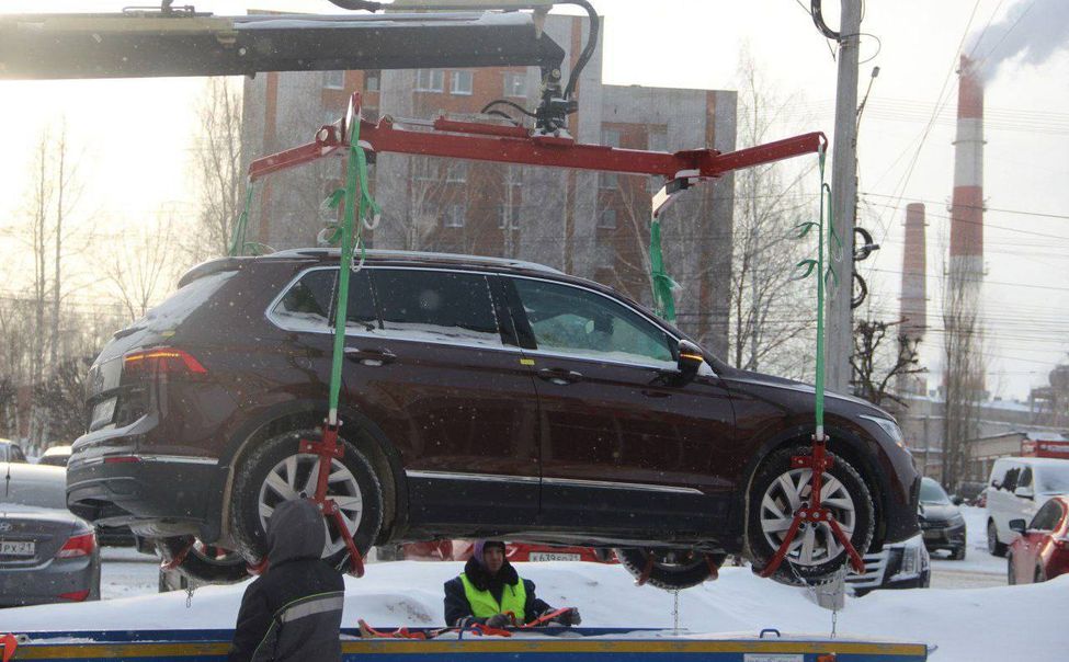 В столице Чувашии эвакуируют автомобили, мешающие уборке снега