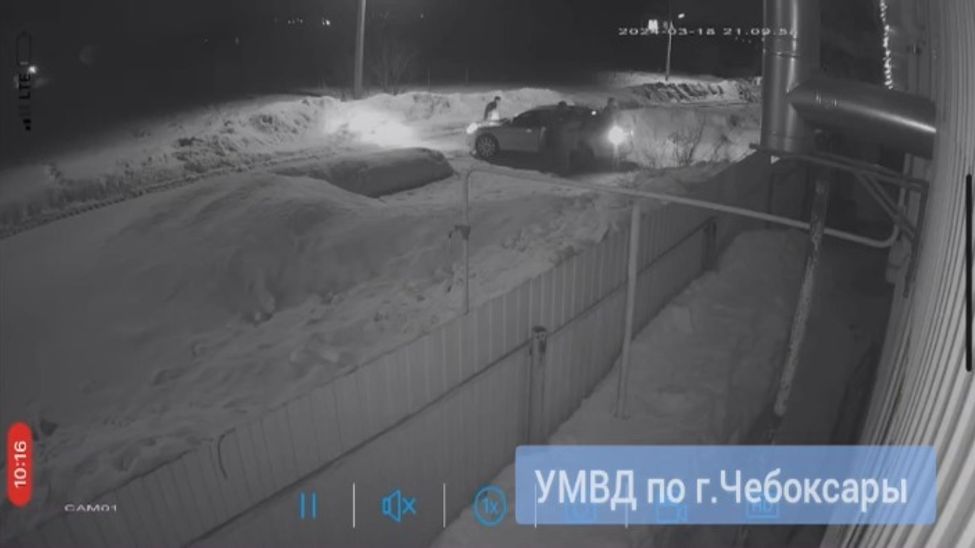 В Чебоксарах задержан подозреваемый в краже сумки с деньгами В Чебоксарах задержан подозреваемый в краже сумки с деньгами