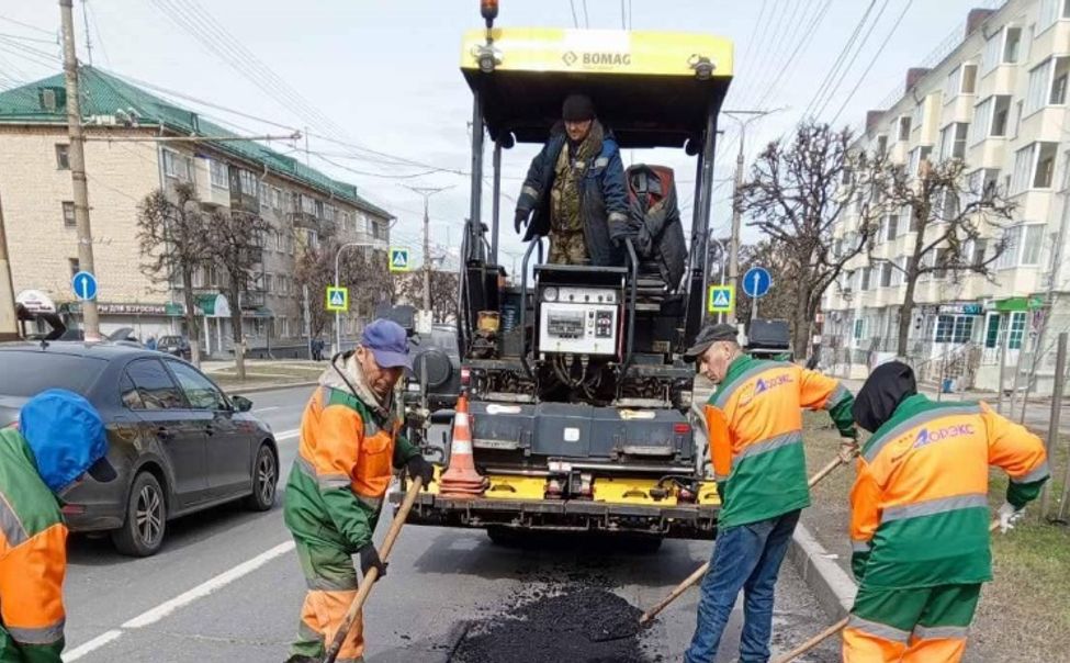До 30 апреля в Чебоксарах проведут ямочный ремонт 19 дорожных участков