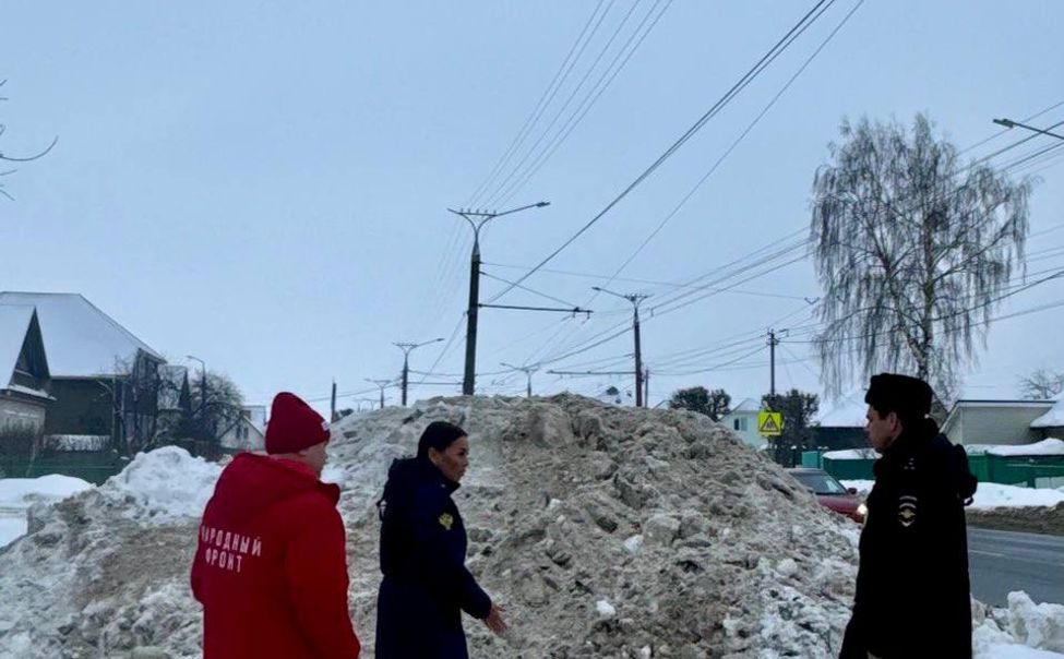 В Чебоксарах подрядчика накажут за плохую уборку дорог от снега и наледи