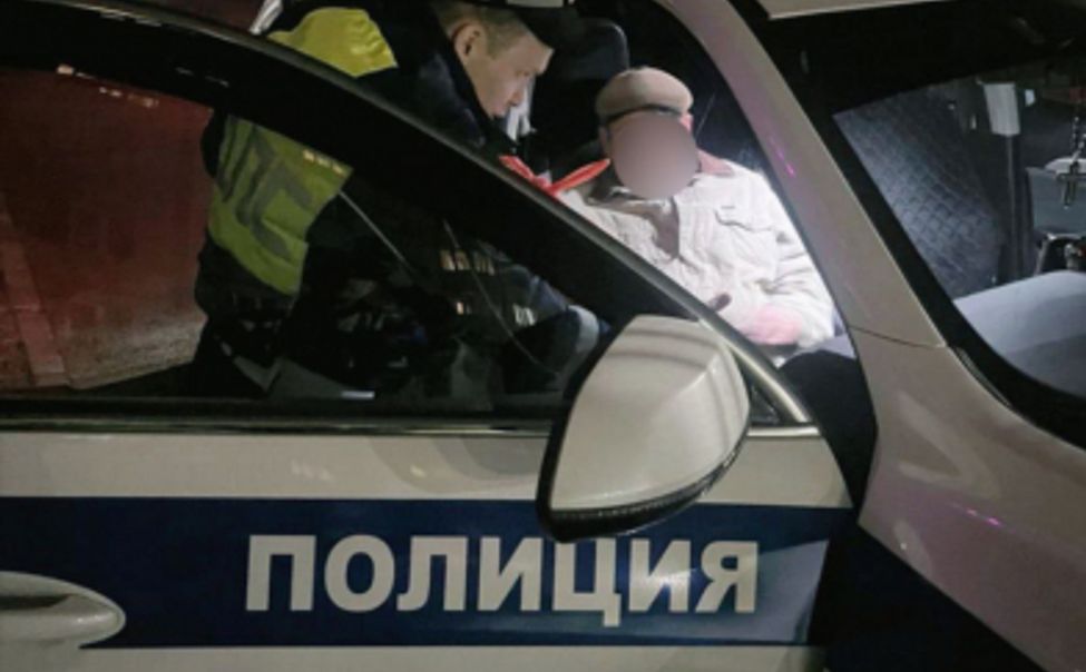 В Чувашии полицейские помогли пожилому мужчине добраться до дома