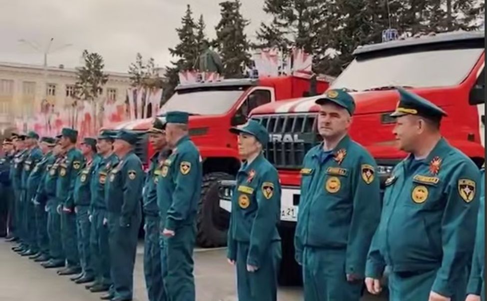 В профессиональный праздник огнеборцам Чувашии вручили новую спецтехнику