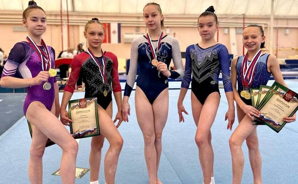Сборная Чувашии по спортивной гимнастике выиграла 9 медалей всероссийских соревнований Сборная Чувашии по спортивной гимнастике выиграла 9 медалей всероссийских соревнований