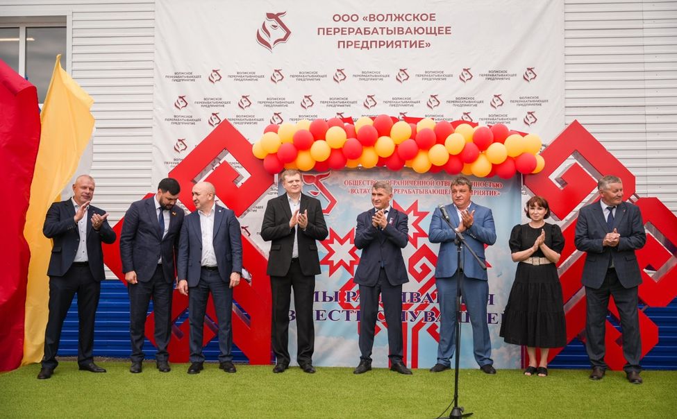 Олег Николаев открыл цех по производству сухого молока Олег Николаев открыл цех по производству сухого молока