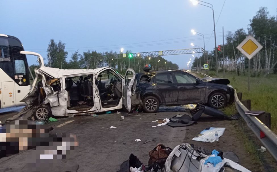 Три человека погибли при массовой аварии с автобусом «Чебоксары-Москва» 