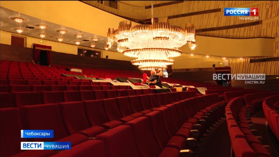 Театр "Волга Опера" провел генеральную уборку перед новым сезоном