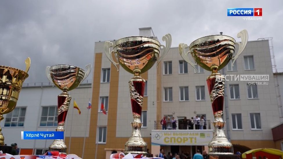 Хӗрлӗ Чутайра Сергей Селивестров полковника асӑнса мини-футбол турнирӗ иртрӗ