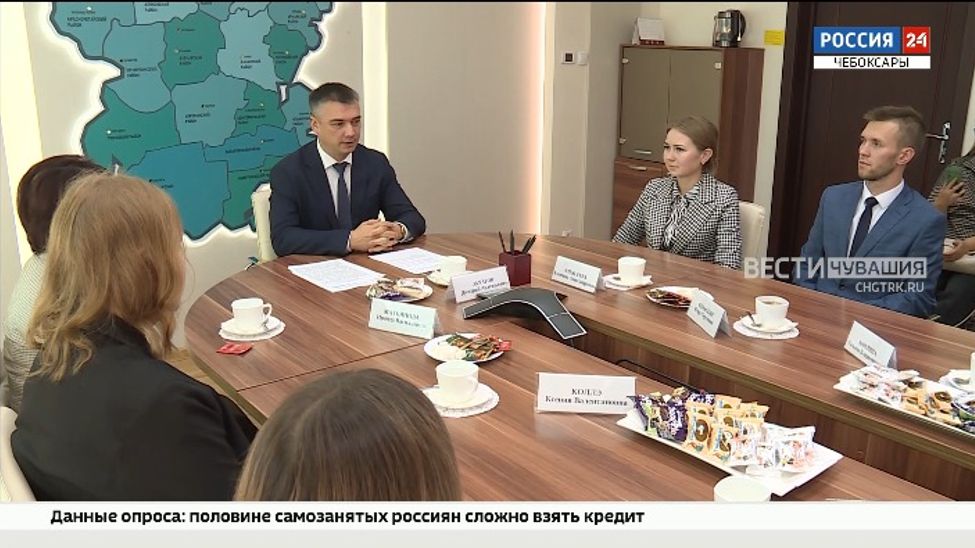 Министр образования Чувашии встретился с победителями регионального этапа конкурса "Учитель года"