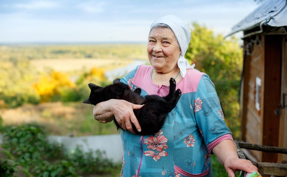Тёплое отношение: в Порецком ко Дню пожилого человека сделали душевный подарок

