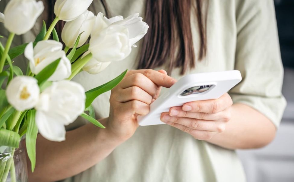 Мошенники обманули жительницу Чебоксар на полмиллиона под предлогом доставки букета