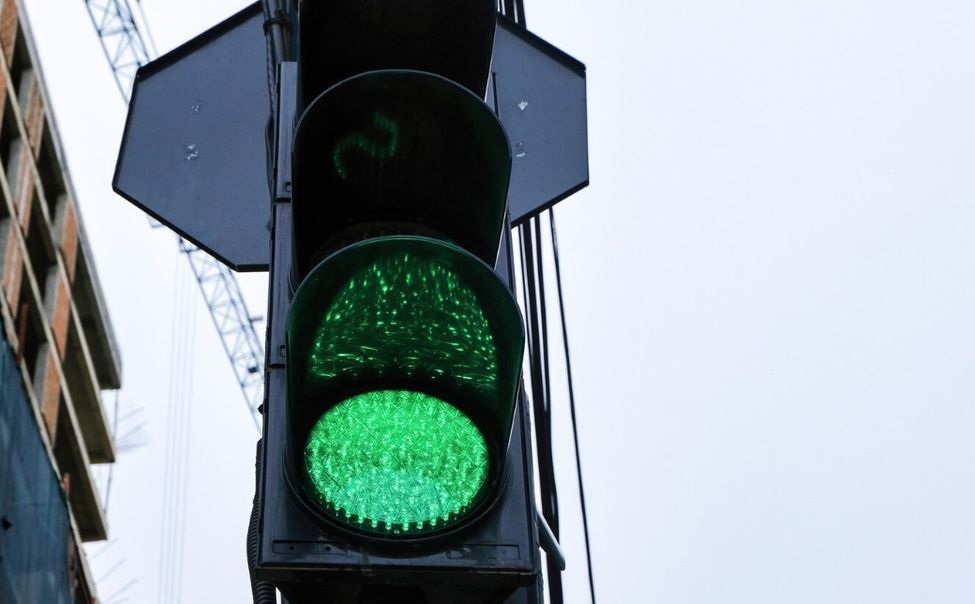 В Чувашии в 2026 году за 32 млн рублей модернизируют дорожное освещение и светофоры