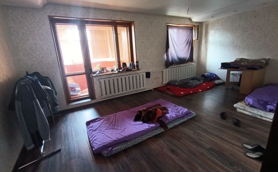 Прописка за кроссовки: чебоксарец фиктивно прописал у себя четверых иностранцев