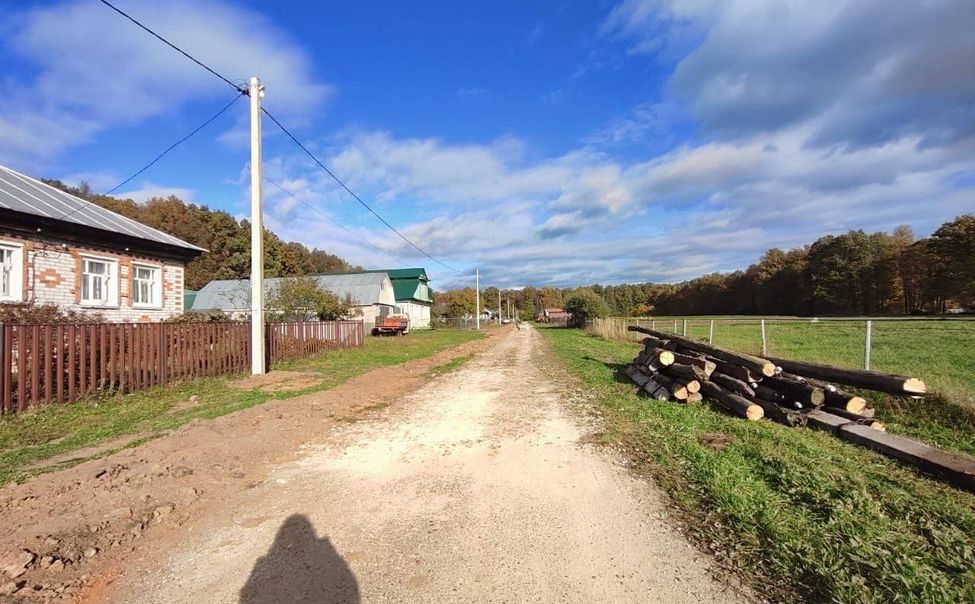 В Красночетайском округе прокуратура потребовала заменить перекошенные столбы ЛЭП