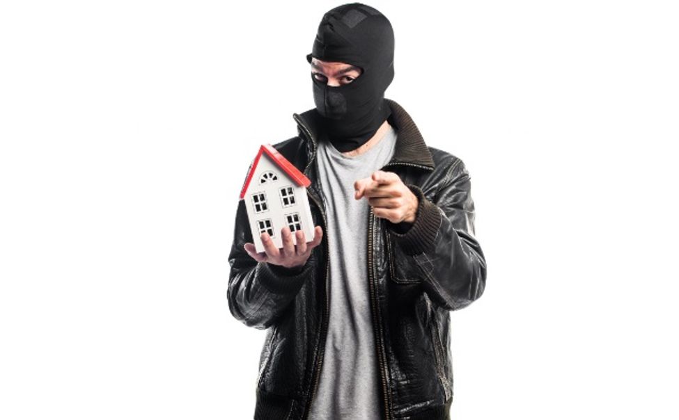 Привентивные меры: жители Чувашии защищают недвижимость запретом