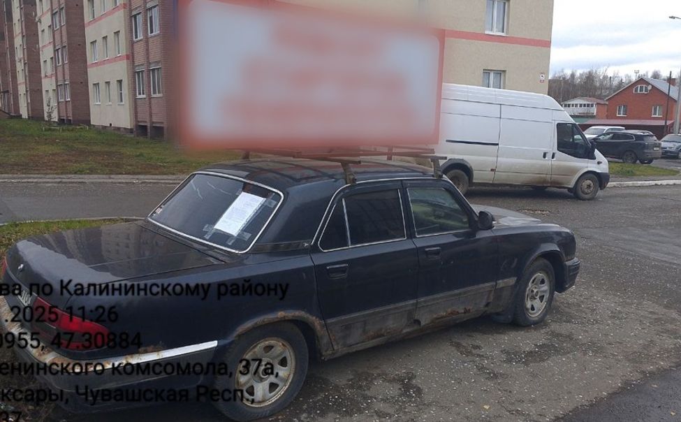 В Чебоксарах продолжают бороться с "автоброшенками"
