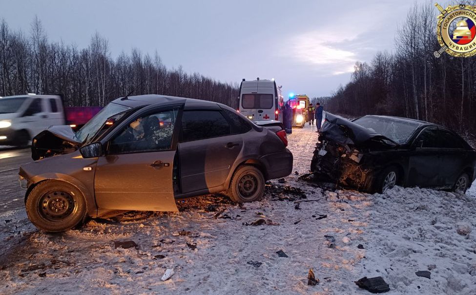 В Чебоксарском округе в ДТП погибли три человека, один госпитализирован