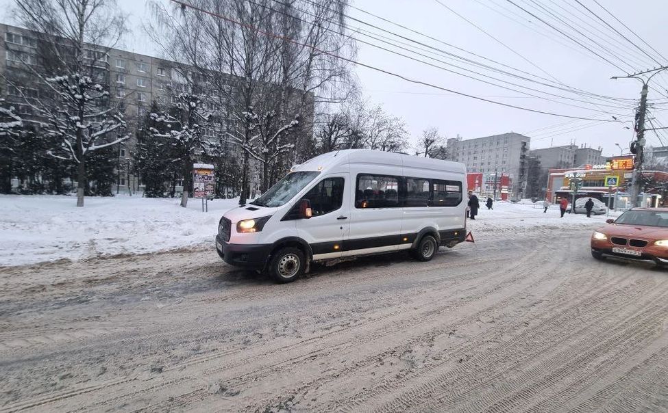Чебоксарка получила травму на остановке общественного транспорта