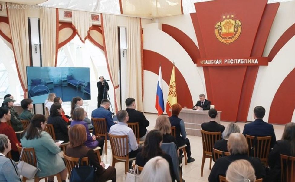 Глава Чувашии ответил на вопросы о реорганизации больниц