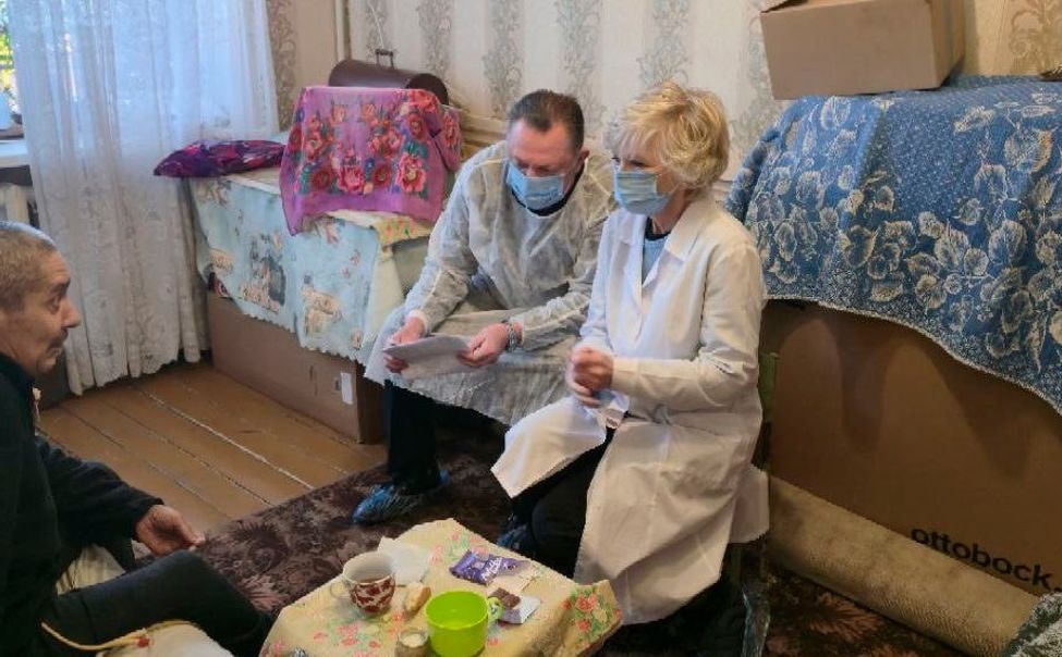 В Мариинско-Посадском округе ветераны получили консультации от мобильной бригады врачей