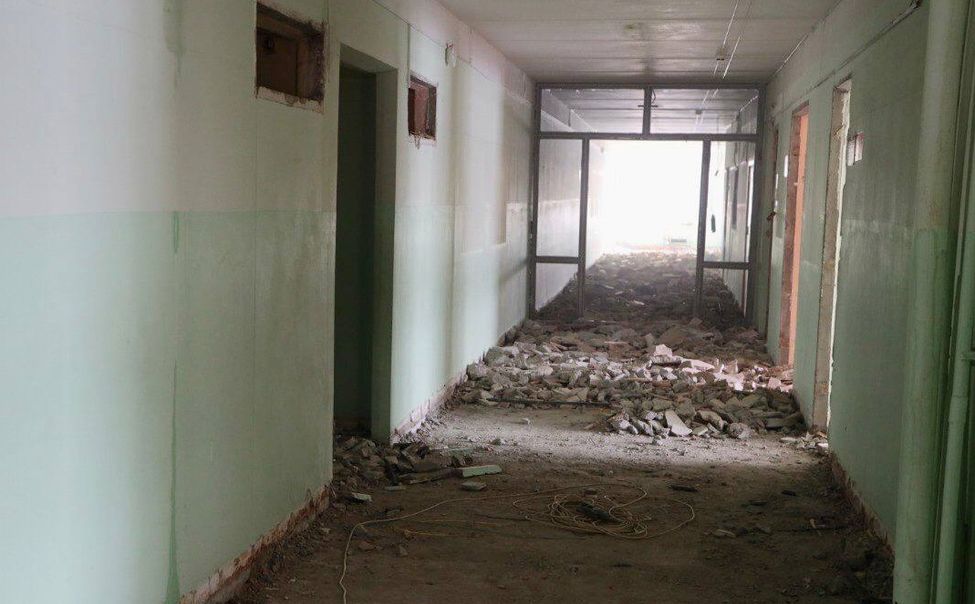 Депутаты проверили ход капремонта в школе №60